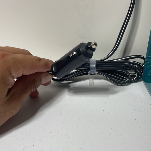 Makita Fast Charger Model DC7012. Connects to car port - Picture 4 of 5